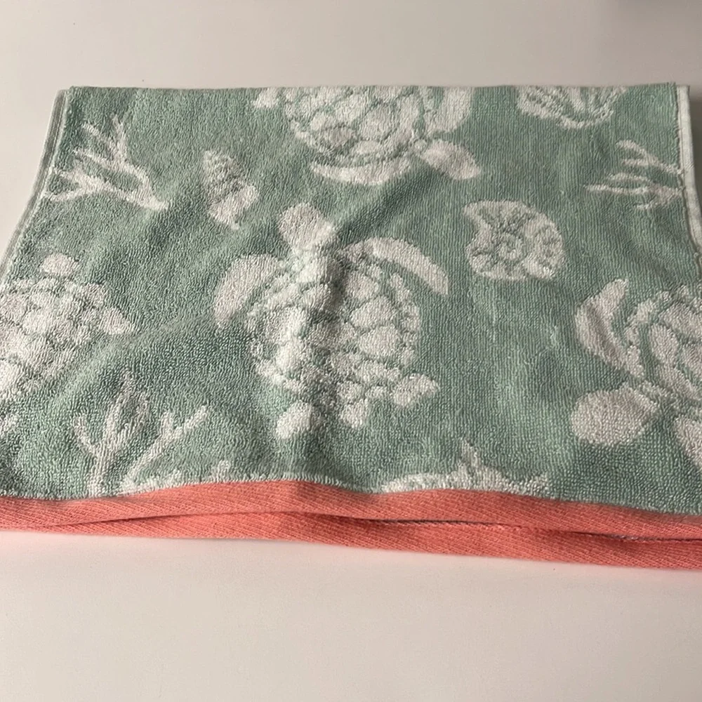 NWT style sanctuary one hand towel sea turtles, starfish